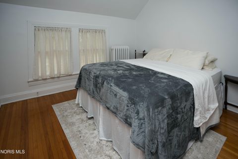 Tiny photo for 2401 Robinwood Avenue, Toledo, OH 43620 (MLS # 10008198)