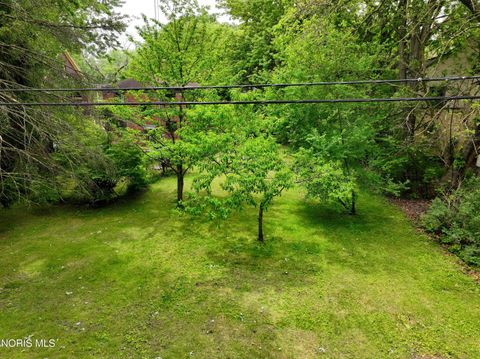 Tiny photo for 2401 Robinwood Avenue, Toledo, OH 43620 (MLS # 10008198)