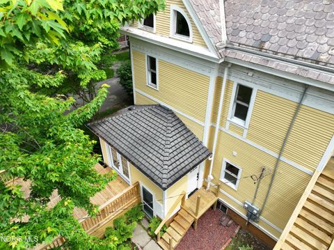 Tiny photo for 2401 Robinwood Avenue, Toledo, OH 43620 (MLS # 10008198)