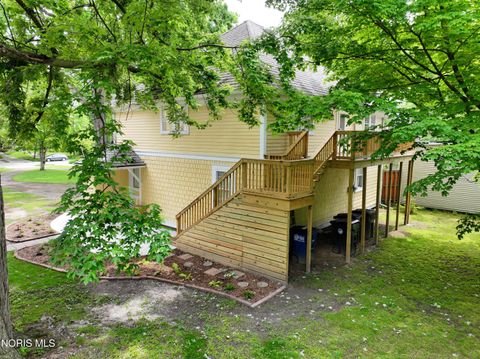 Tiny photo for 2401 Robinwood Avenue, Toledo, OH 43620 (MLS # 10008198)