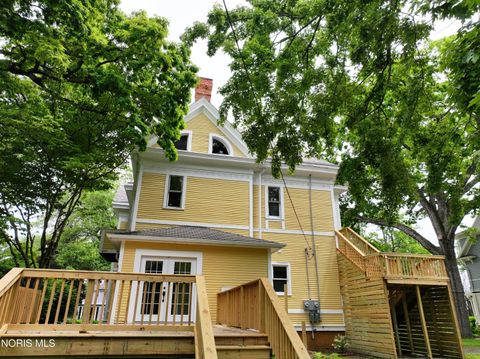 Tiny photo for 2401 Robinwood Avenue, Toledo, OH 43620 (MLS # 10008198)