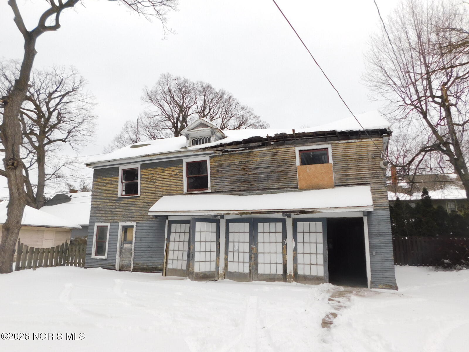 2032 Robinwood Avenue