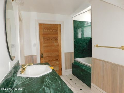 Tiny photo for 2032 Robinwood Avenue, Toledo, OH 43620 (MLS # 10003607)