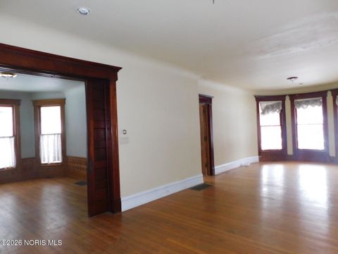 Tiny photo for 2032 Robinwood Avenue, Toledo, OH 43620 (MLS # 10003607)