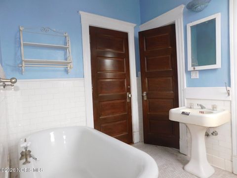 Tiny photo for 2032 Robinwood Avenue, Toledo, OH 43620 (MLS # 10003607)