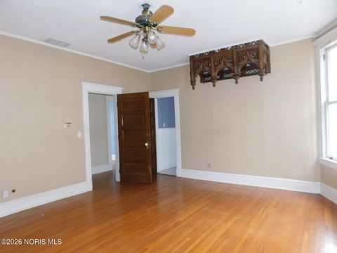 Tiny photo for 2032 Robinwood Avenue, Toledo, OH 43620 (MLS # 10003607)