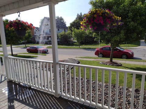 Tiny photo for 409 W Washington Street, Napoleon, OH 43545 (MLS # 10006553)