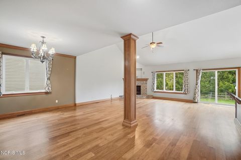 Tiny photo for 5908 Walnut Springs Boulevard, Sylvania, OH 43560 (MLS # 10006186)