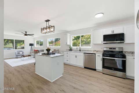 Tiny photo for 2560 Koehler Avenue, Toledo, OH 43613 (MLS # 10011634)