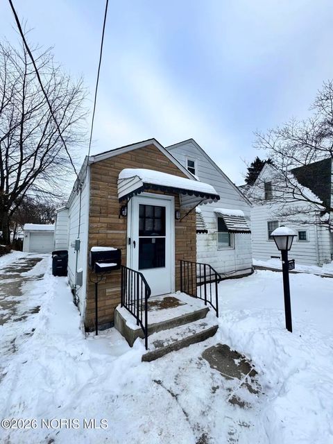 Photo of 3628 Wallwerth Drive, Toledo, OH 43612 (MLS # 10003729)