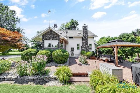 Tiny photo for 198 County Road 3, Liberty Center, OH 43532 (MLS # 10007987)