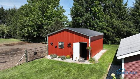 Tiny photo for 198 County Road 3, Liberty Center, OH 43532 (MLS # 10007987)