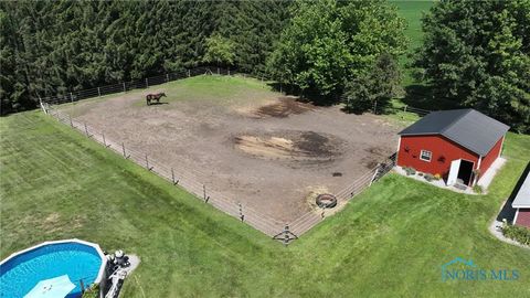 Tiny photo for 198 County Road 3, Liberty Center, OH 43532 (MLS # 10007987)