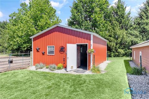 Tiny photo for 198 County Road 3, Liberty Center, OH 43532 (MLS # 10007987)