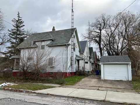 Tiny photo for 1163 W Woodruff Avenue, Toledo, OH 43606 (MLS # 10001892)