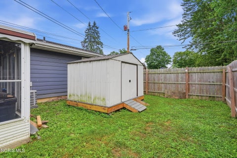 Tiny photo for 1720 Washington Avenue, Findlay, OH 45840 (MLS # 10010792)