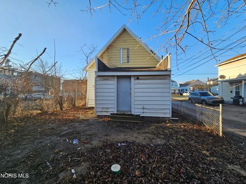 Tiny photo for 316 Columbus Street, Toledo, OH 43611 (MLS # 10006830)