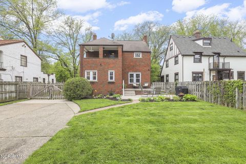 Tiny photo for 2310 Drummond Road, Toledo, OH 43606 (MLS # 10007261)