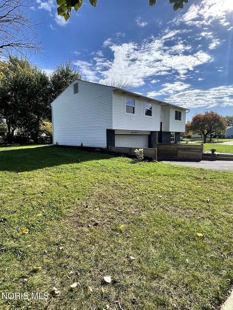 Tiny photo for 4763 Catalina Drive, Toledo, OH 43615 (MLS # 10014755)