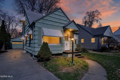 Photo of 3621 Sherbrooke Road, Toledo, OH 43613 (MLS # 10006113)