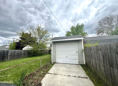 Tiny photo for 4240 Burnham Avenue, Toledo, OH 43612 (MLS # 10007738)