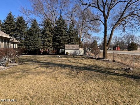 Tiny photo for 202 Sycamore Lane, Bryan, OH 43506 (MLS # 10004665)