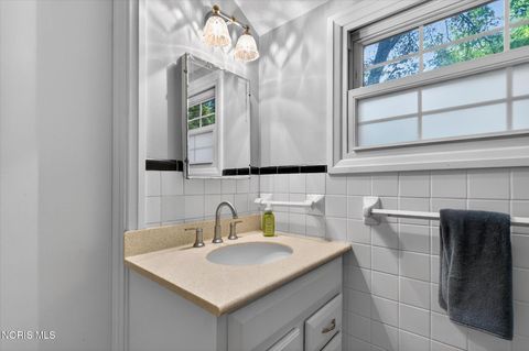 Tiny photo for 3405 Pelham Road, Ottawa Hills, OH 43606 (MLS # 10008010)