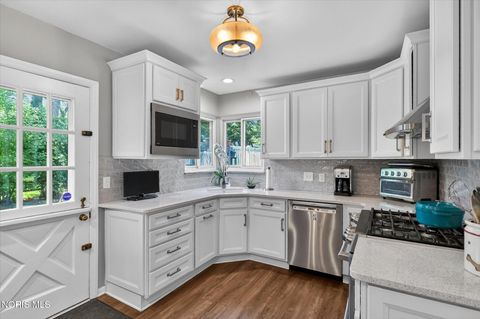 Tiny photo for 3405 Pelham Road, Ottawa Hills, OH 43606 (MLS # 10008010)