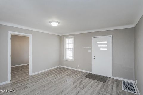 Tiny photo for 3223 Maple Street, Toledo, OH 43608 (MLS # 10006851)