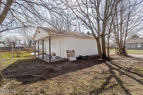 Tiny photo for 3223 Maple Street, Toledo, OH 43608 (MLS # 10006851)