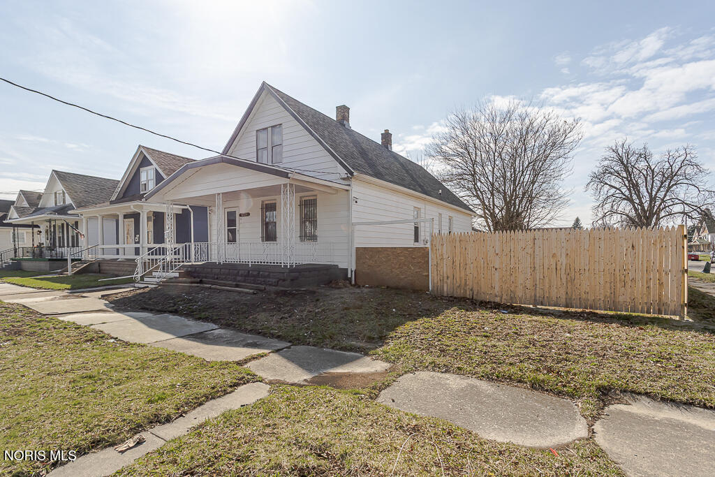 3223 Maple Street