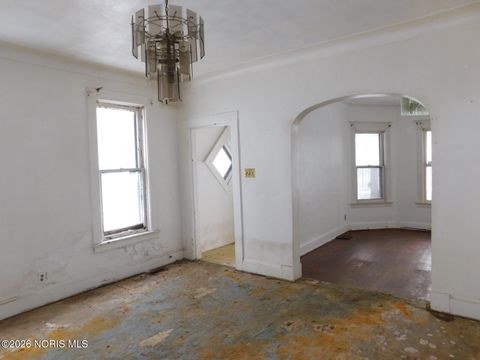 Tiny photo for 924 Blum Street, Toledo, OH 43607 (MLS # 10003506)