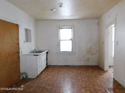 Tiny photo for 924 Blum Street, Toledo, OH 43607 (MLS # 10003506)