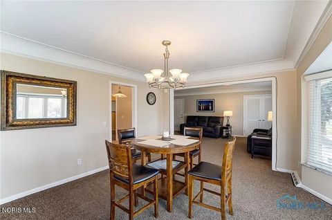 Tiny photo for 2148 Richards Road #Apt 6, Ottawa Hills, OH 43606 (MLS # 10007687)