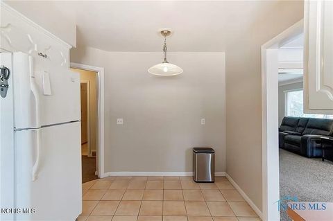 Tiny photo for 2148 Richards Road #Apt 6, Ottawa Hills, OH 43606 (MLS # 10007687)