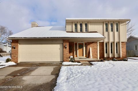 Photo of 26626 Brentfield Road, Perrysburg, OH 43551 (MLS # 10001575)