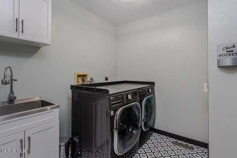 Tiny photo for 6720 Cloister Court, Toledo, OH 43617 (MLS # 10011251)