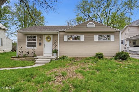 Photo of 825 Morse Street, Findlay, OH 45840 (MLS # 10006451)
