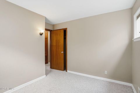 Tiny photo for 825 Morse Street, Findlay, OH 45840 (MLS # 10006451)