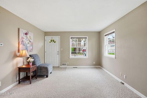 Tiny photo for 825 Morse Street, Findlay, OH 45840 (MLS # 10006451)