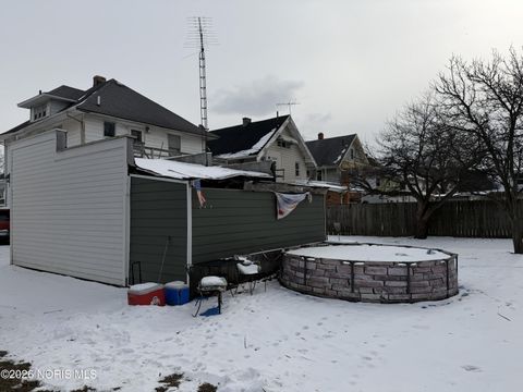 Photo of 3933 Lockwood Avenue, Toledo, OH 43612 (MLS # 10004097)