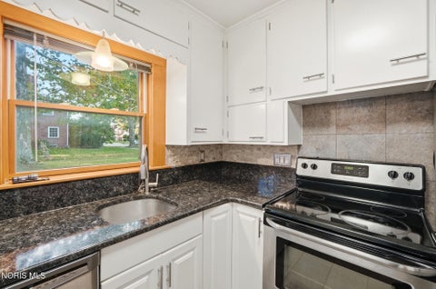 Tiny photo for 3475 Kenwood Boulevard, Toledo, OH 43606 (MLS # 10014297)