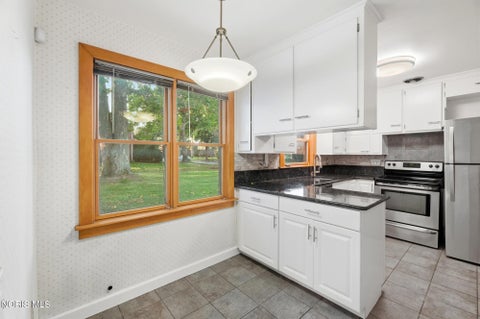 Tiny photo for 3475 Kenwood Boulevard, Toledo, OH 43606 (MLS # 10014297)