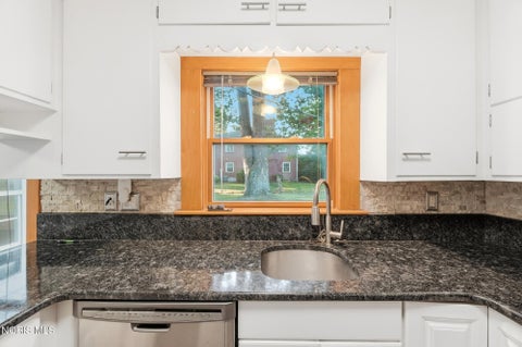 Tiny photo for 3475 Kenwood Boulevard, Toledo, OH 43606 (MLS # 10014297)