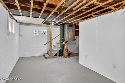 Tiny photo for 5848 Acoma Drive, Toledo, OH 43623 (MLS # 10000657)