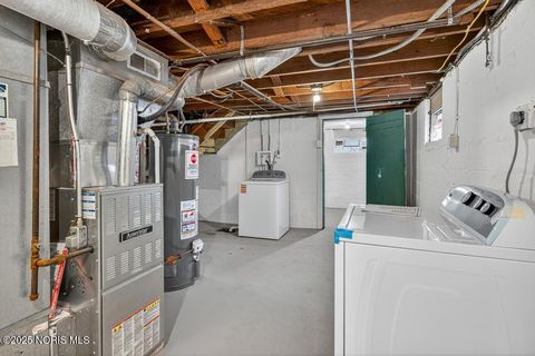 Tiny photo for 5848 Acoma Drive, Toledo, OH 43623 (MLS # 10000657)