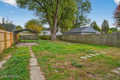 Tiny photo for 5848 Acoma Drive, Toledo, OH 43623 (MLS # 10000657)