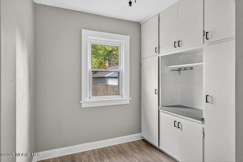 Tiny photo for 5848 Acoma Drive, Toledo, OH 43623 (MLS # 10000657)