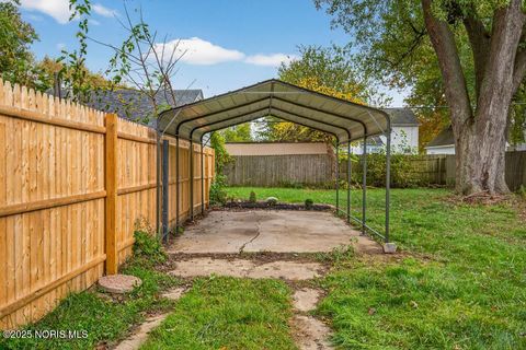 Tiny photo for 5848 Acoma Drive, Toledo, OH 43623 (MLS # 10000657)