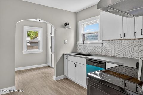 Tiny photo for 5848 Acoma Drive, Toledo, OH 43623 (MLS # 10000657)